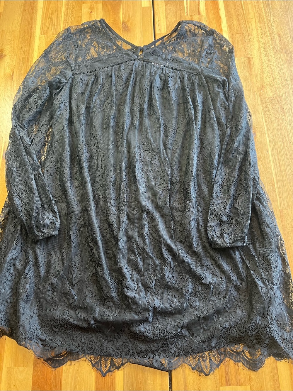 Xhilaration Black Lace Tunic Blouse Women’s Medium Sheer 3/4 Sleeve Boho - Picture 1 of 5